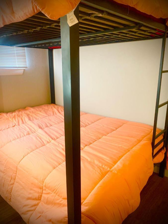 Shuteye Hostal *